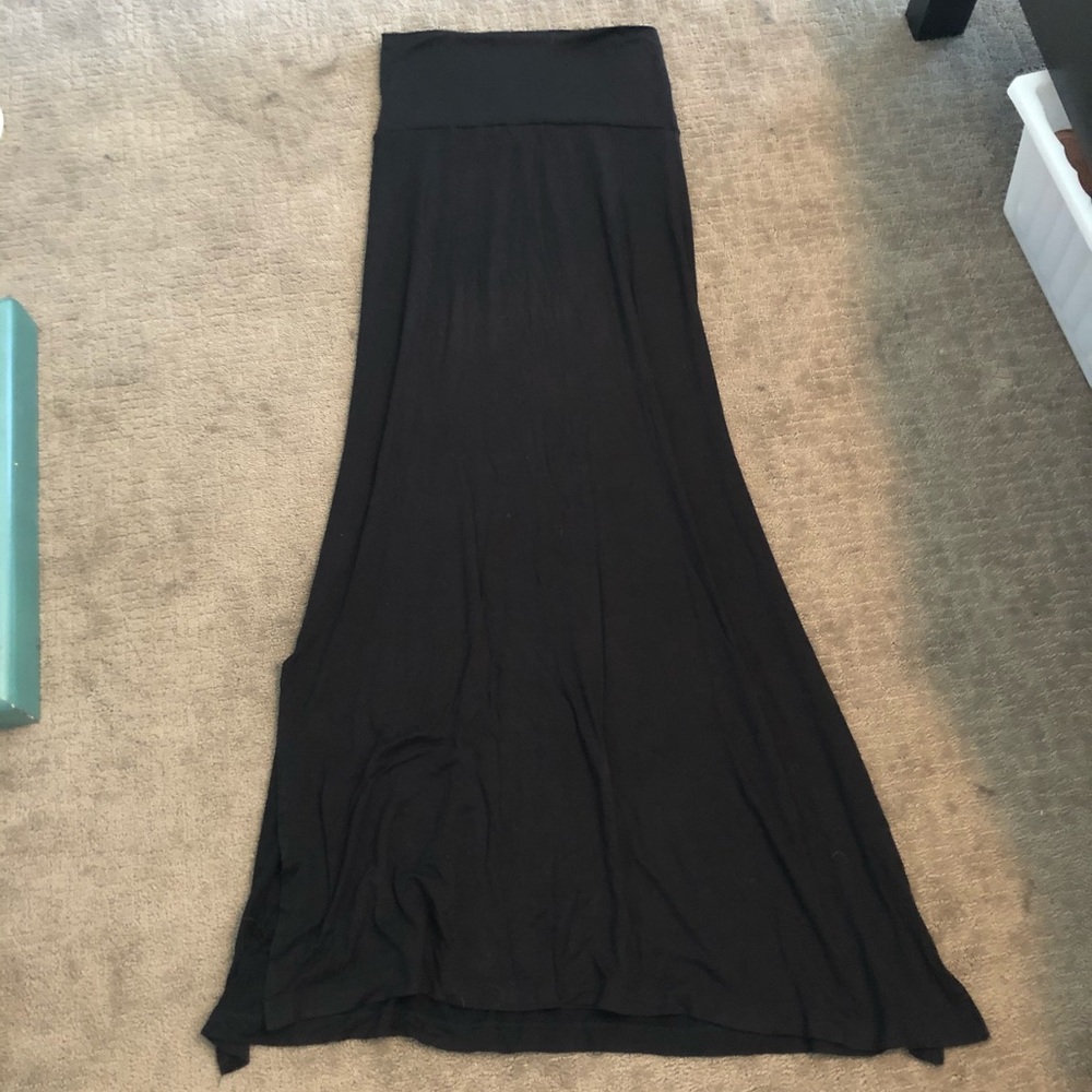 black maxi skirt with slits on the sides